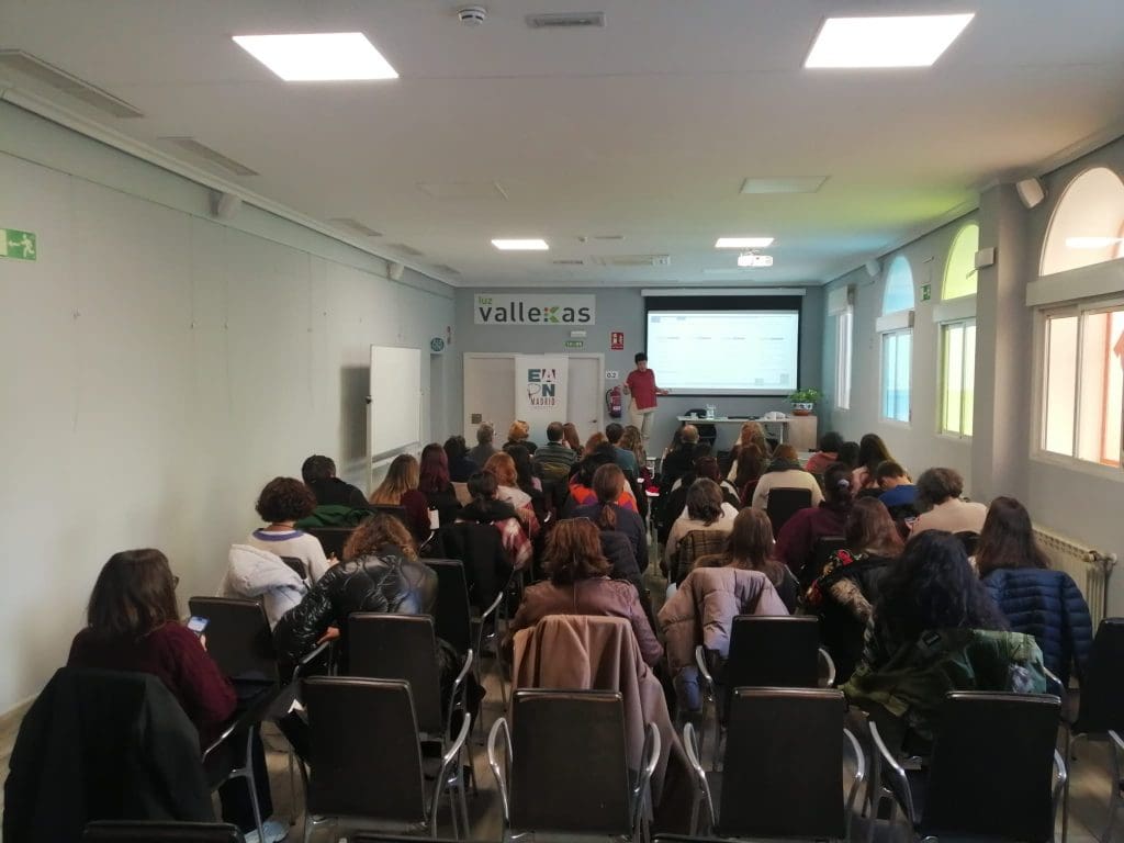 Taller "Trabajar con personas migrantes en el nuevo contexto normativo de Extranjería" 2 WhatsApp Image 2025 12 03 at 12.18.25